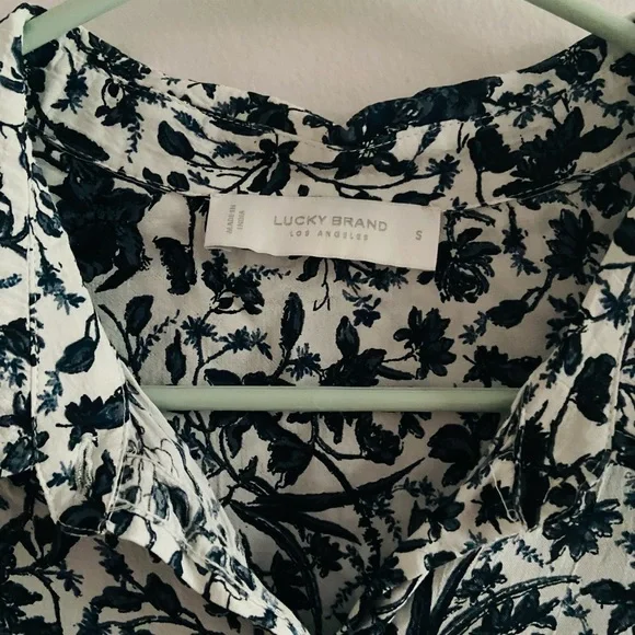 Floral Womens blouse - Picture 4 of 4